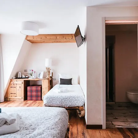 セレンディピティ ホテル Oulx